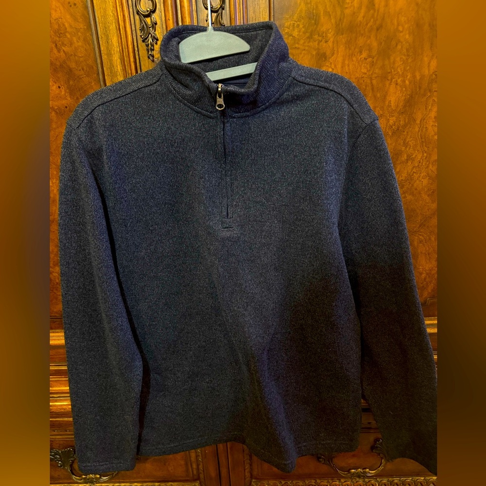 Izod men’s size Small quarter zip blue sweater excellent condition